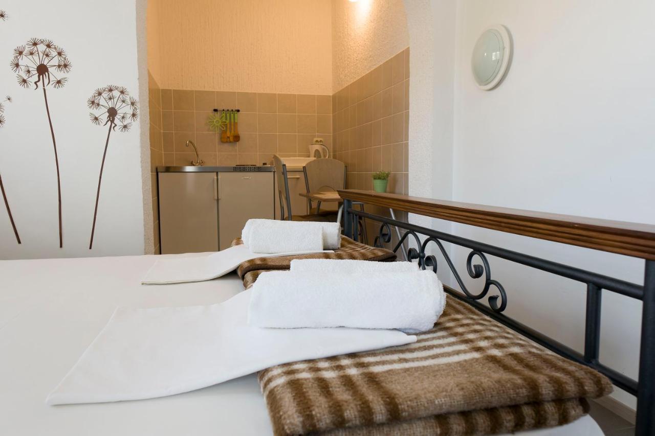 Apartments Victoria โตรกีร์ ภายนอก รูปภาพ