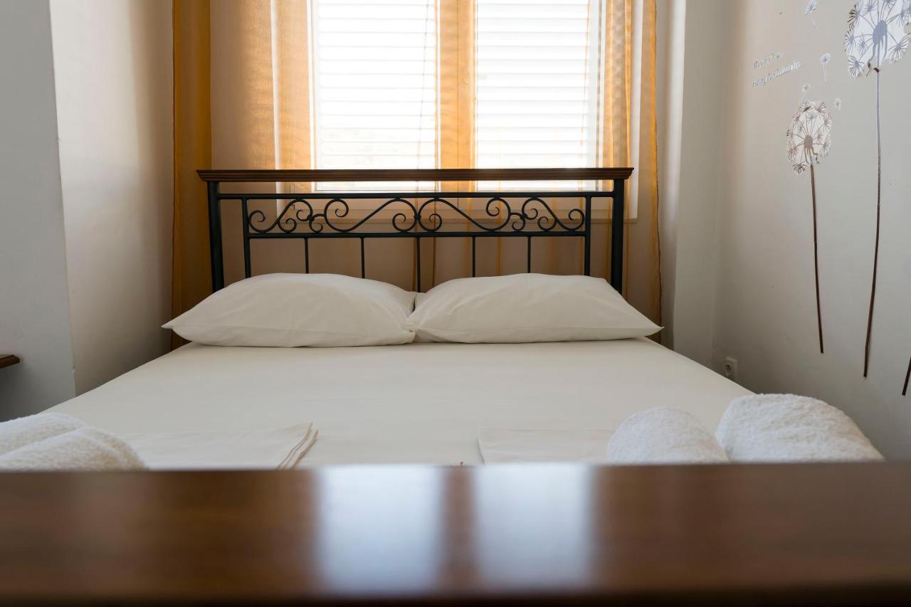Apartments Victoria โตรกีร์ ภายนอก รูปภาพ