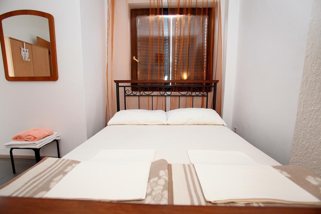 Apartments Victoria โตรกีร์ ภายนอก รูปภาพ